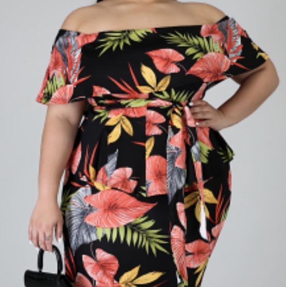 Beautiful tropical 2 piece - Picture 1 of 2